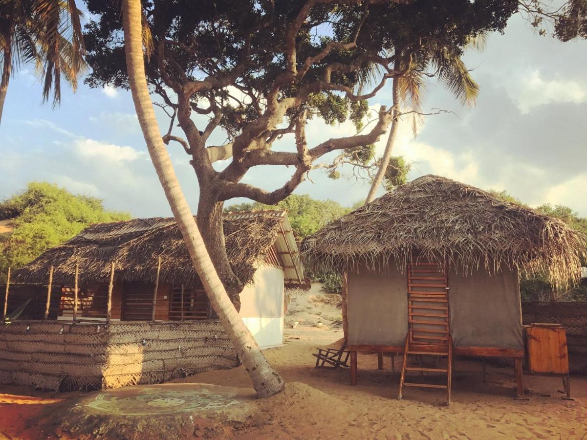 Upali Beach Surf Resort & Cafe Arugam Bay Dış mekan fotoğraf